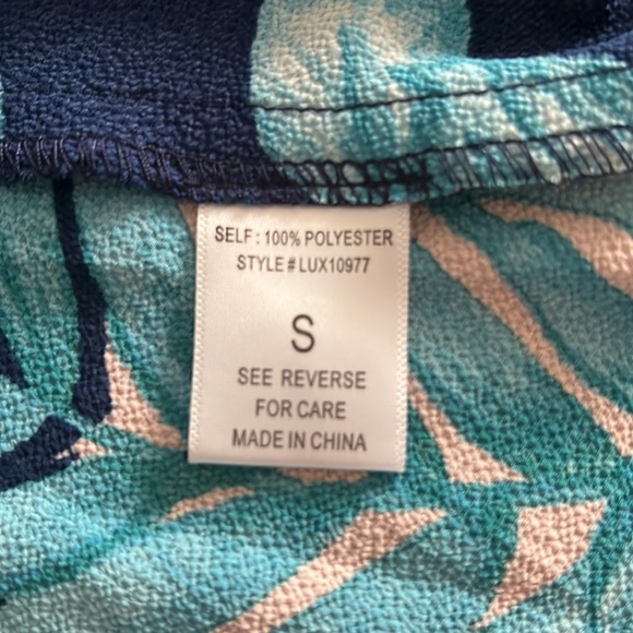 Floral, Navy blue, teal blue & pink romper. 100% polyester, summer/spring casual - Picture 3 of 3